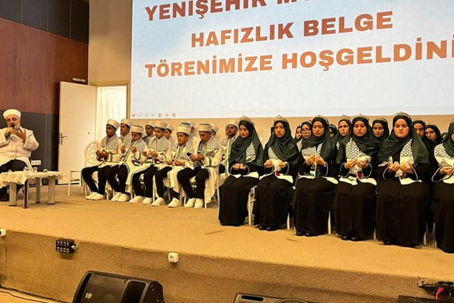 Yenişehir'de hafızlar belge aldı
