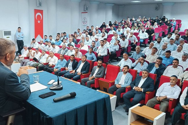 Kozluk'ta personele yönelik konferans düzenlendi