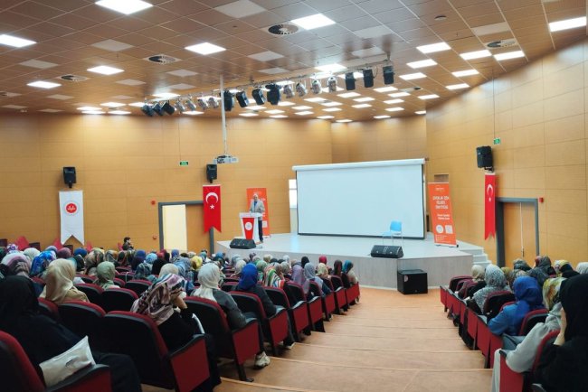 Şanlıurfa’da Kur’an Kursu öğreticilerine P4c eğitimi verildi