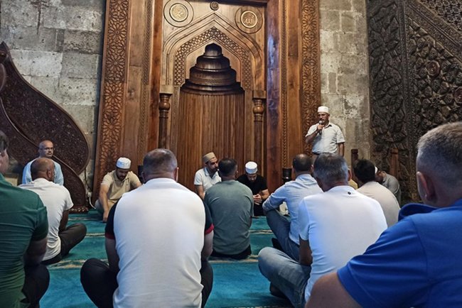 Aksaray'da hükümlüler Mevlid-i Nebi gezisinde