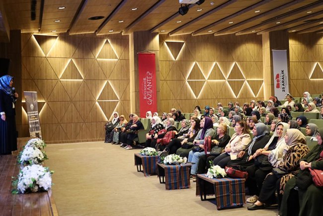 Gaziantep'te 41 yıllık evli çiftler, umreye hazırlanıyor