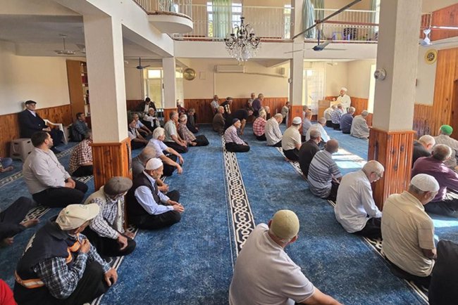 Feke'de Gazze için dua edildi