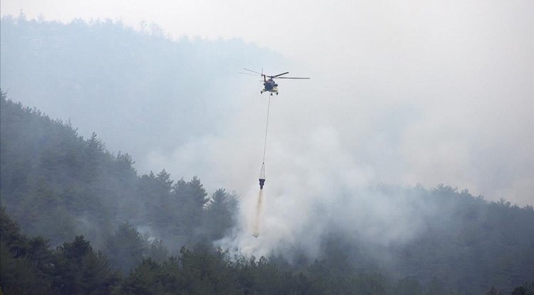 Kastamonu-Karabük sınırındaki iki orman yangınına müdahale sürüyor