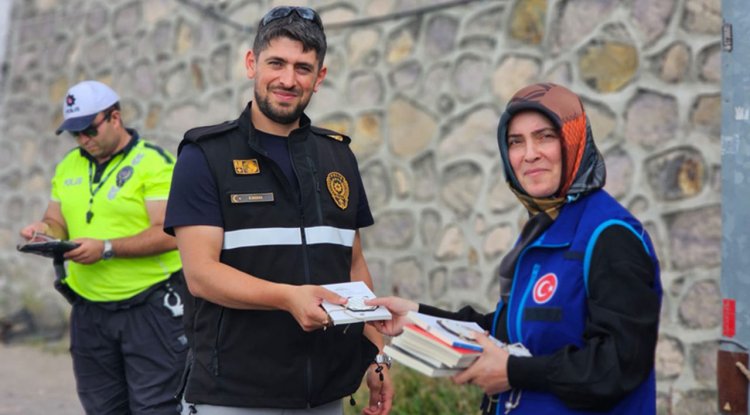 Trafikte Mevlid-i Nebi sevinci paylaşıldı