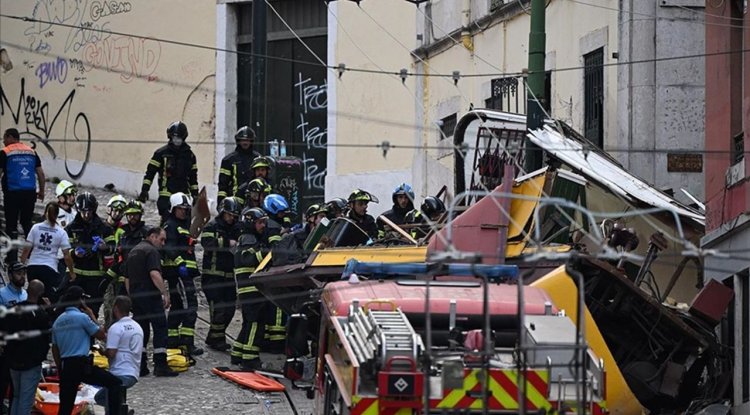 Portekiz'de tramvayın raydan çıktığı kazada 15 kişi öldü, 18 kişi yaralandı