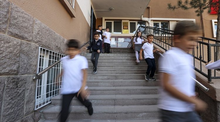 İstanbul'da 8 Eylül'de okullarda 10.00-15.00 saatlerinde eğitim verilecek