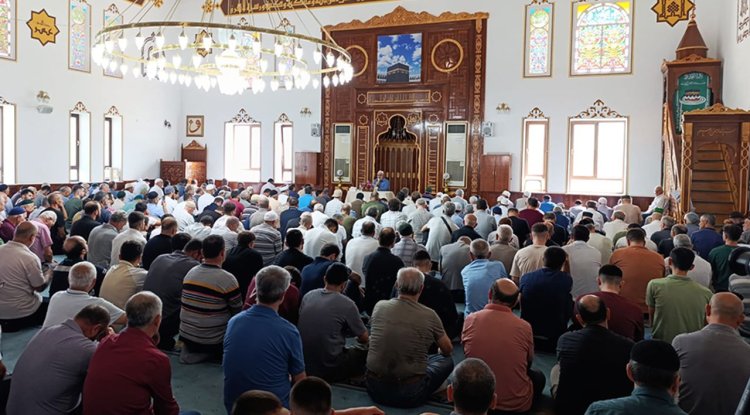 Gürsu Emir Sultan Camii'nde Kur’an-ı Kerim ziyafeti