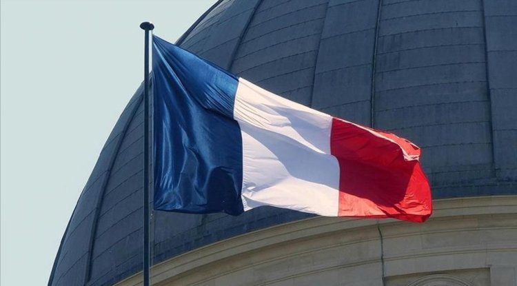 Fransız siyasetçiler, Paris çevresindeki camilerin önüne domuz kafası bırakılmasına tepki gösterdi