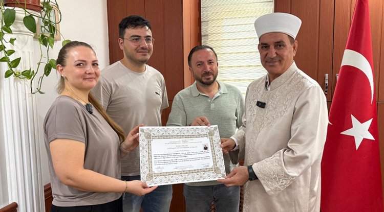 Alman Alyona Niğde'de Müslüman oldu