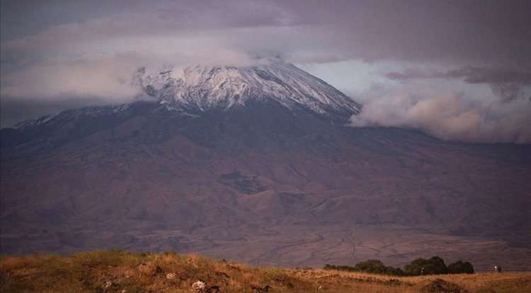 Ağrı Dağı'nda kar yağışı etkili oldu