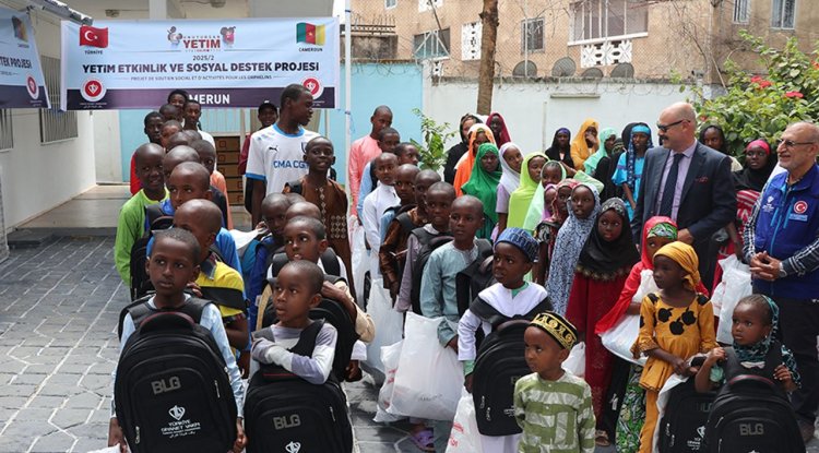 Türkiye Diyanet Vakfı, Kamerun'da 1000 yetime eğitim desteği sağladı