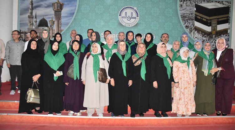 Sakarya'da işitme engelliler, umre yolculuğuna çıktı