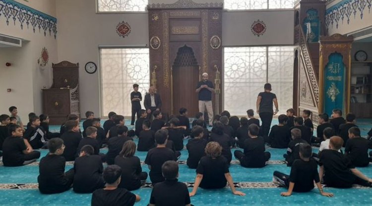 Bahçelievler'de öğrencilerden camiye ziyaret