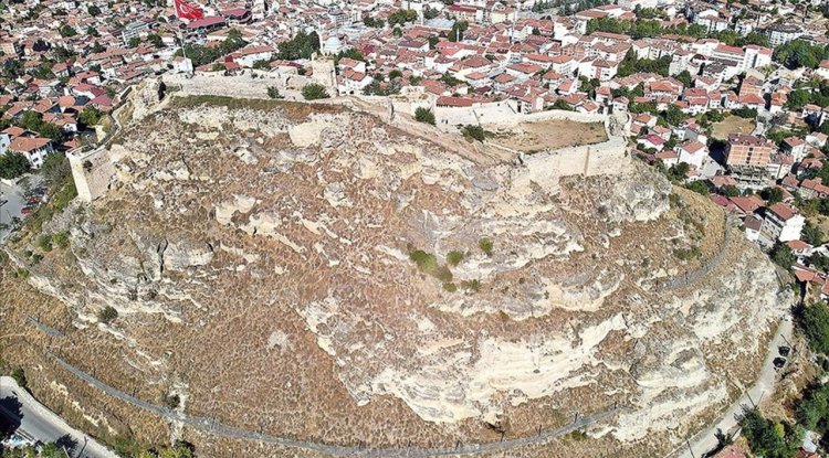 Kastamonu Kalesi'nde yapılan çelik örtüleme tamamlandı