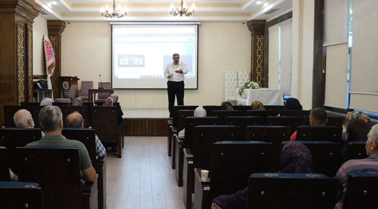 Adana'da umre eğitimleri sürüyor