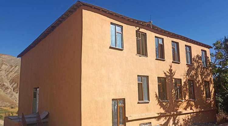 Hakkari Kaymaklı Köyü Camii'nin inşası sürüyor