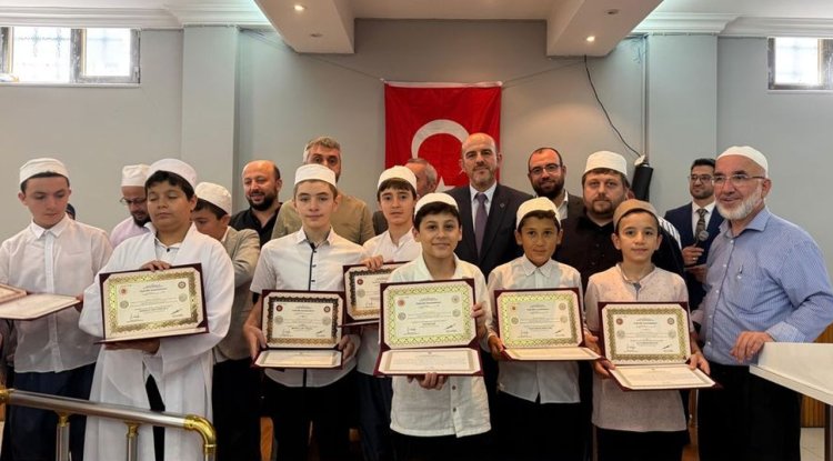 Esenler'de 53 hafız icazetlerini aldı