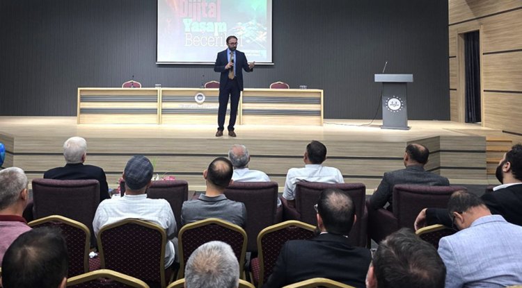 Tekirdağ'da "Dijital Yaşam Becerileri Konferansı" düzenlendi