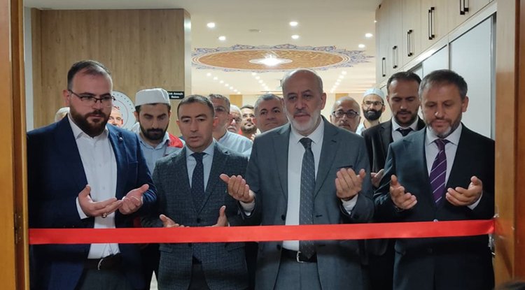 Davraz Güllük Diyanet Gençlik Merkezi dualarla açıldı