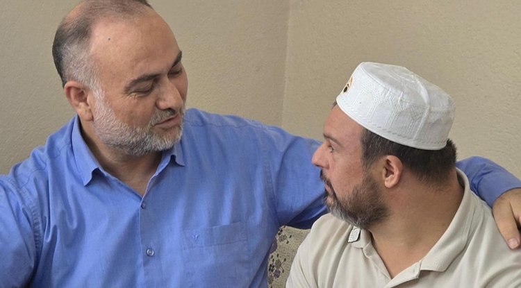 Müftü Taşcı, umreden dönen Down Sendromlu Yavuz’u ziyaret etti