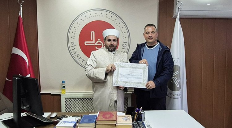 Alman genç Cide'de Müslüman oldu