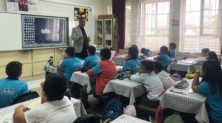 Bolvadin'deki okullarda "Ben, Ailem ve Peygamberim" etkinliği