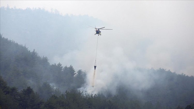 Kastamonu-Karabük sınırındaki iki orman yangınına müdahale sürüyor