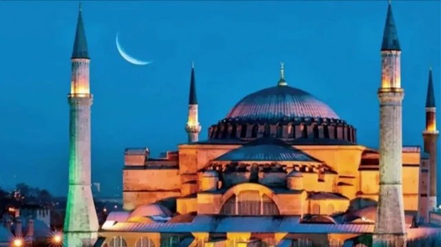 Akşam ezanı saati namaz vakitleri iftar kaçta?