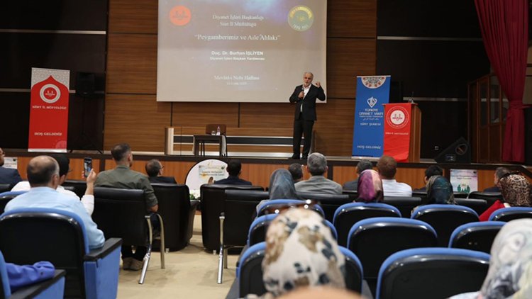 Siirt'te "Hz. Peygamber ve Aile Ahlakı" konferansı