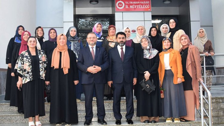 Trabzon'da kadınlardan Diyanet'e tam destek