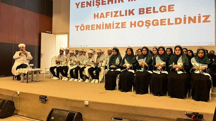 Yenişehir'de hafızlar belge aldı