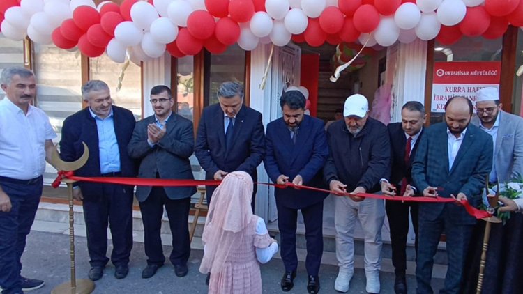 Kurra Hafız İbrahim Tanrıkulu Kız Kur’an Kursu dualarla açıldı