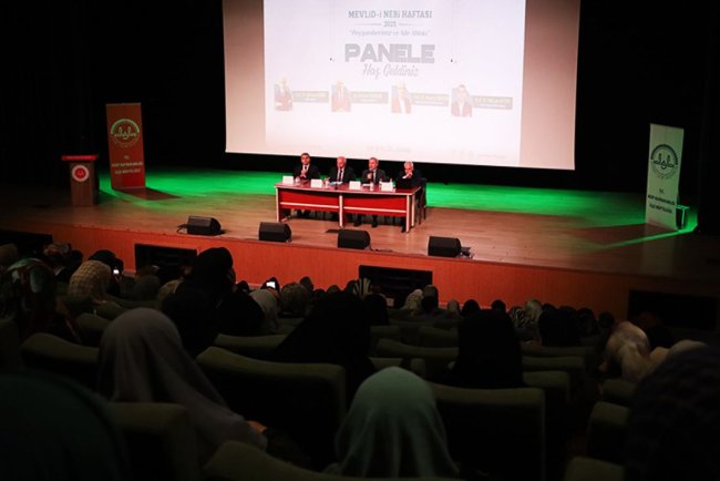 Gaziantep'te "Peygamberimiz ve Aile Ahlakı" paneli