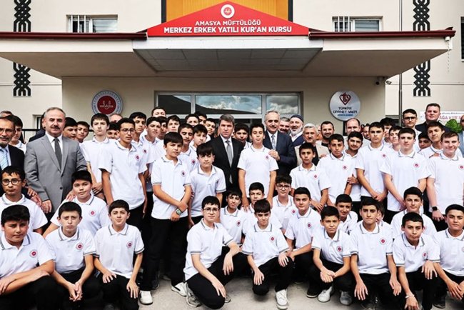 Amasya Merkez Kur’an Kursu dualarla çıldı