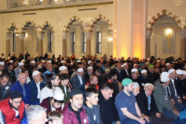 Trabzonlular Hanife Hatun Camii’nde duada buluştu