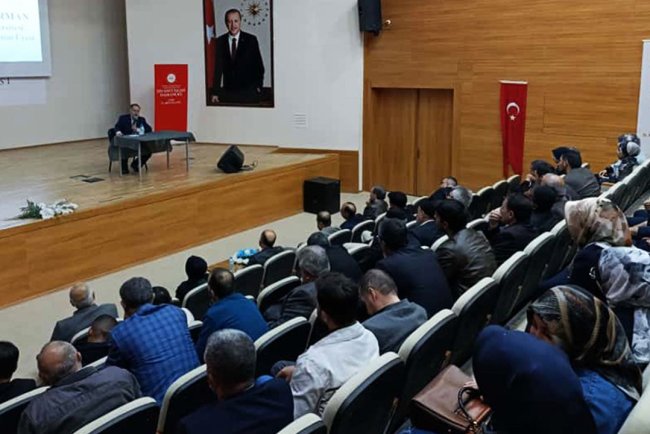 Ağrı'da "Peygamberimiz ve Aile Ahlakı" konuşuldu