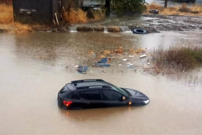 Muğla'da sağanak ve fırtına etkili oluyor