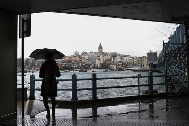 Meteorolojiden İstanbul ve çevre iller için sağanak uyarısı