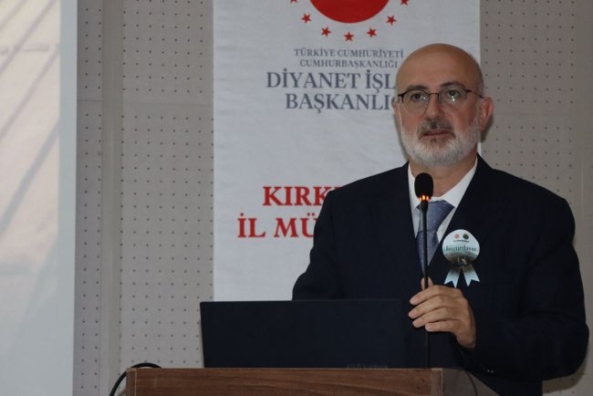 Doç. Dr. Kaan: Camiler, manevi hayatımızın merkezidir