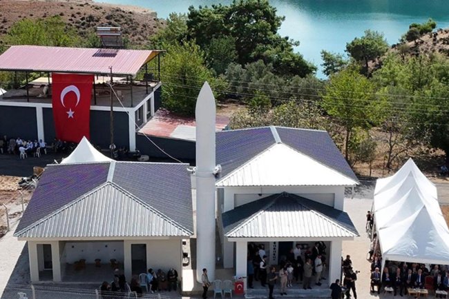 Aladağ'da İbrahim Yılmaz Camii dualarla açıldı