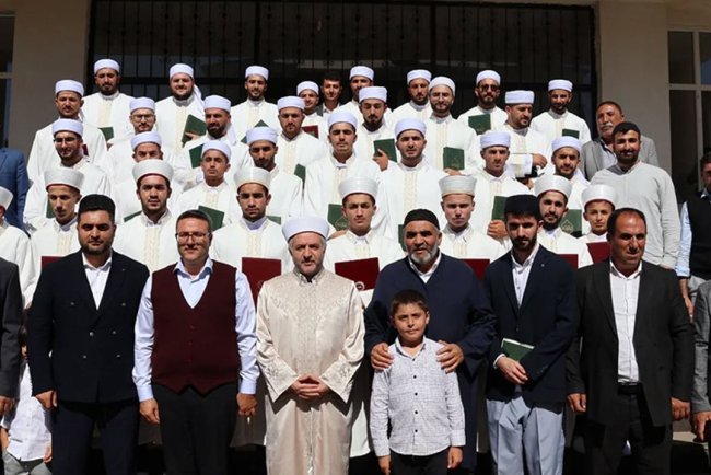 Güroymak'ta 32 öğrenci icazet aldı