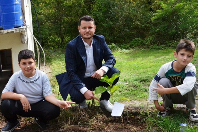 Vicdanın renkleri fidanlarla buluştu