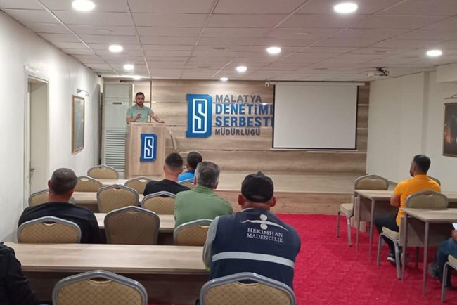 Hükümlülere Hz. Peygamber anlatıldı