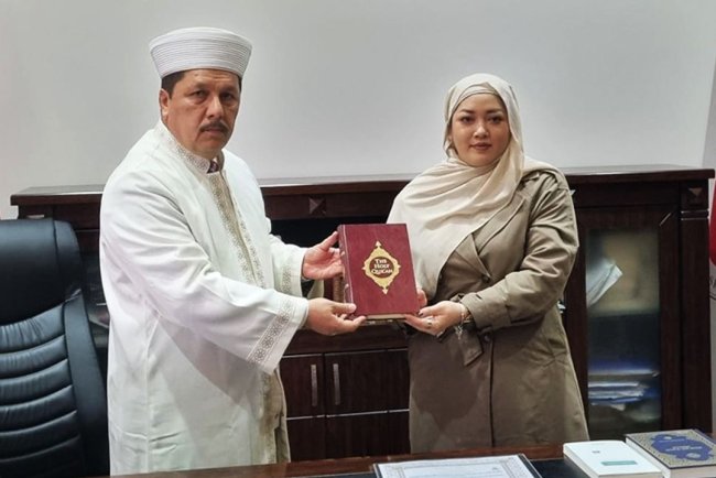 Taylandlı kadın Manisa'da Müslüman oldu