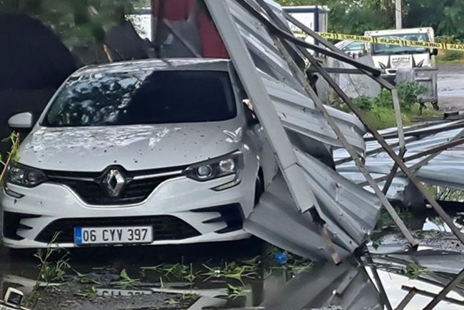 Hatay'da sağanak ve şiddetli rüzgar etkili oldu