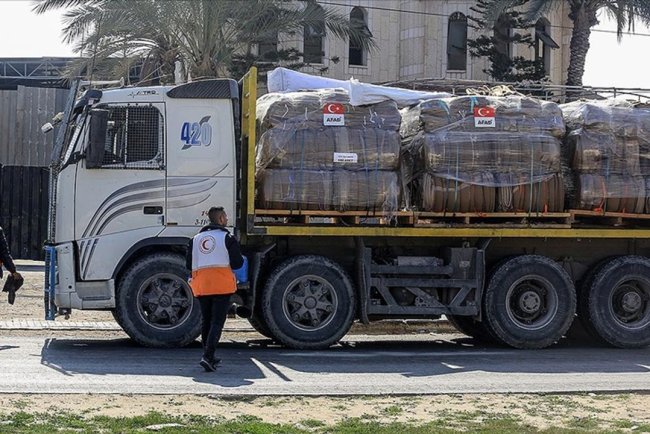 AFAD ve Türk Kızılay'dan insani yardım açıklaması