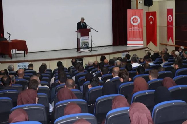 Doç. Dr. Koçak: Camiler manevi yönden de ihya edilmeli