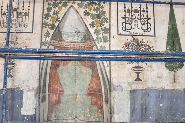 İzmir Lübbey'deki tarihi cami onarılıyor