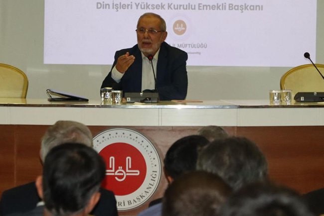 Manisa'da "Güncel Fetvalar" konferansı düzenlendi