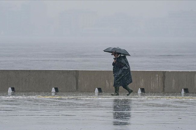 Kıyı Ege ve yurdun doğu kesimleri için gök gürültülü sağanak uyarısı